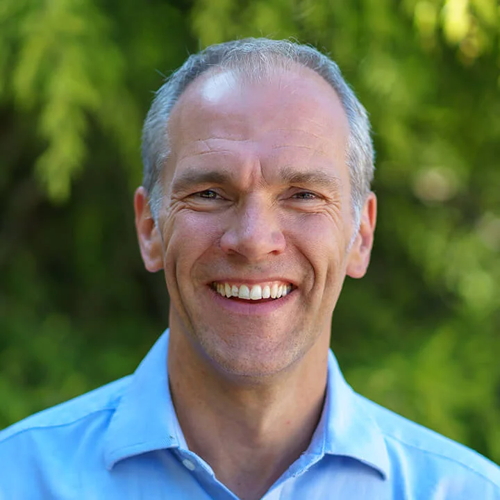 Peter Farrar